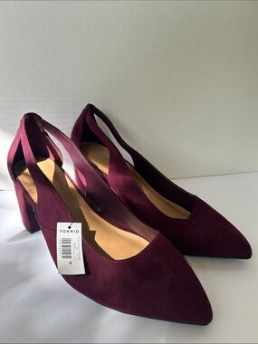 torrid Wine Pointed Toe cut out block heel 9.